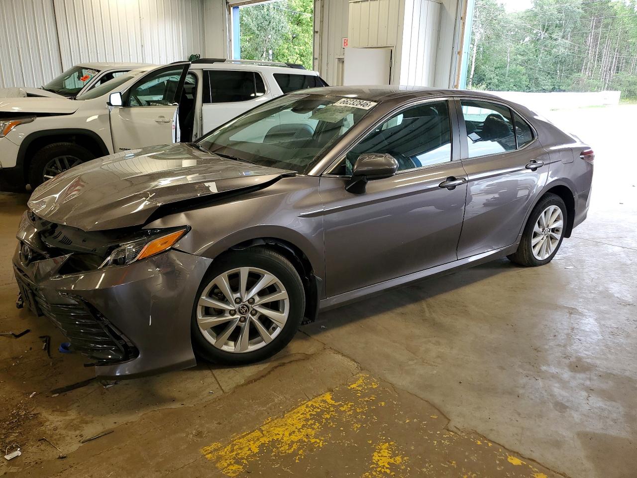 2022 Toyt Camry Le